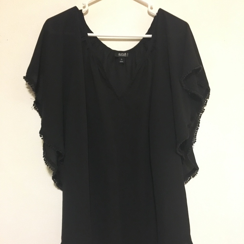 Black vneck